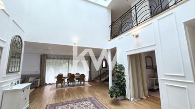 Maison d'architecte - 446 m² - 9 pièces