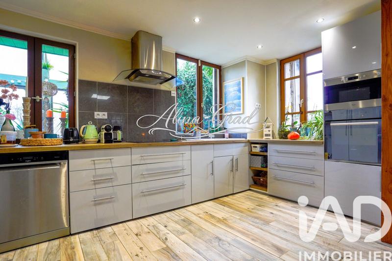 Maison - 172 m² - 7 pièces