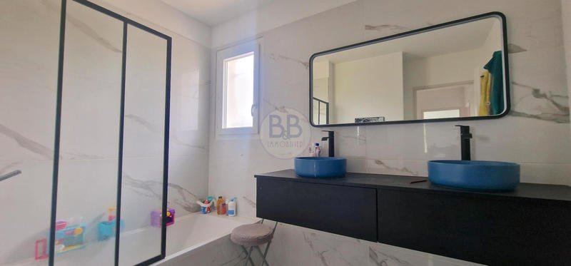 Villa - 90 m² - 4 pièces