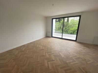 Appartement - 99 m² - 4 pièces