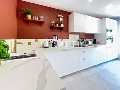 Maison - 179 m² - 7 pièces