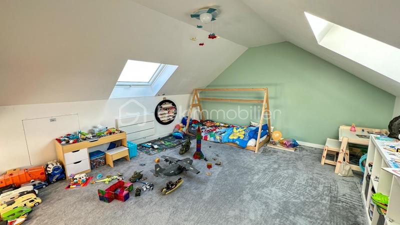 Maison traditionnelle - 147 m² - 7 pièces