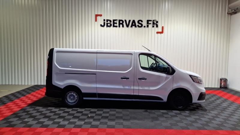 Renault Trafic l2h1 3000 kg blue dci 130 grand confort