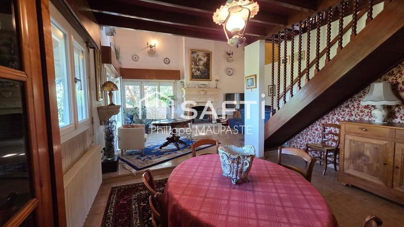 Maison - 180 m² - 7 pièces