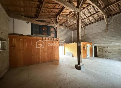 Propriété - 145 m² - 5 pièces