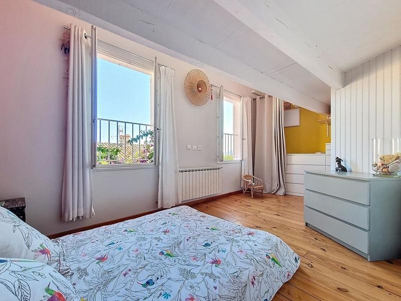 Maison - 90 m² - 3 pièces