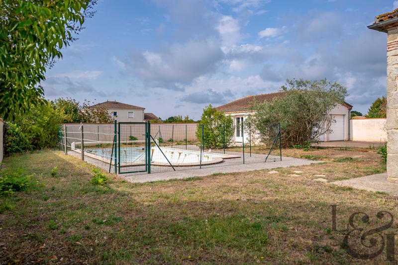 Maison - 170 m² - 9 pièces