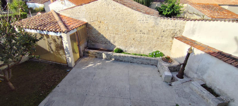 Maison - 102 m² - 4 pièces