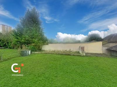 Maison - 198 m² - 7 pièces