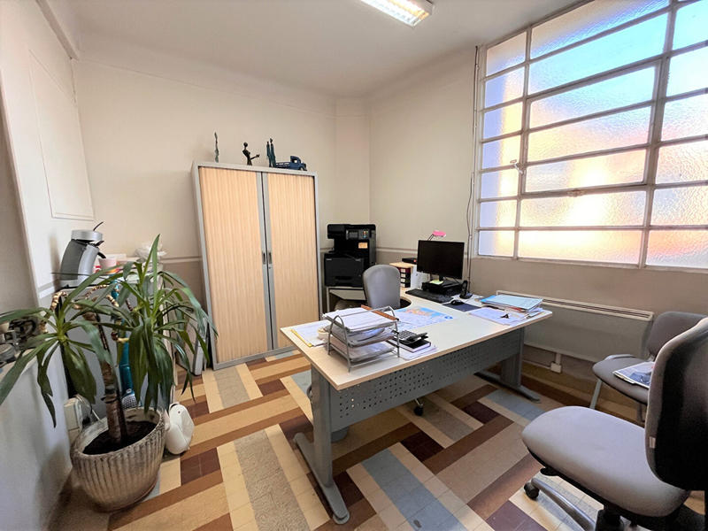 Maison - 554 m² - 7 pièces