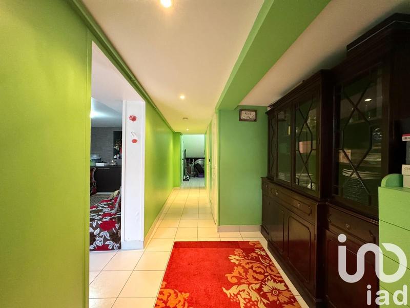 Maison - 203 m² - 10 pièces