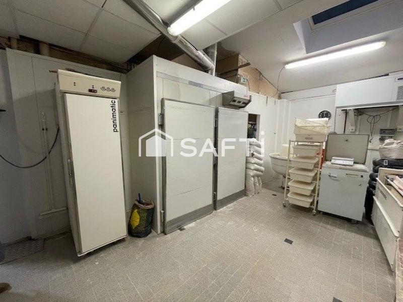 Local commercial - 270 m² - 8 pièces