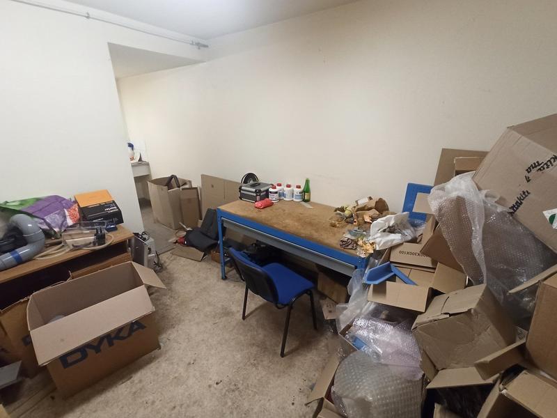 Local commercial - 182 m²