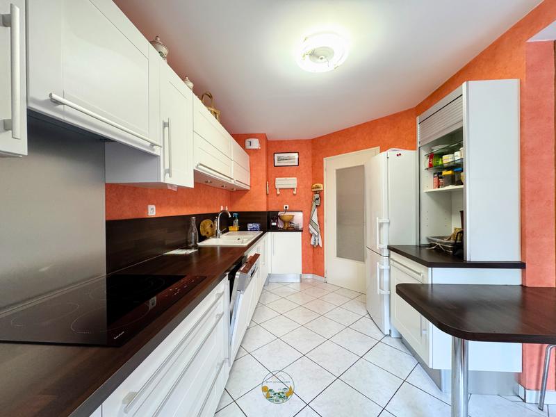 Appartement - 75 m² - 4 pièces