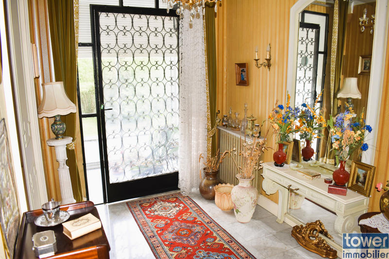 Propriété - 176 m² - 9 pièces