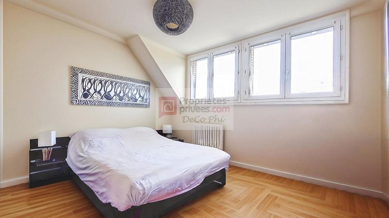 Maison - 185 m² - 7 pièces