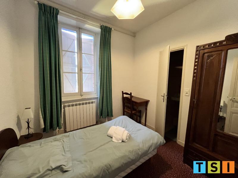 Maison - 450 m² - 21 pièces