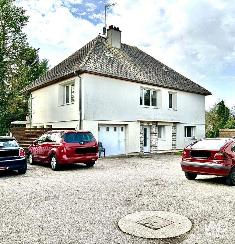 Maison - 247 m² - 5 pièces