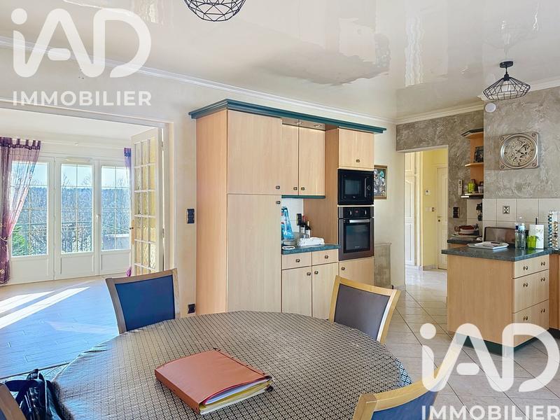 Maison - 180 m² - 5 pièces