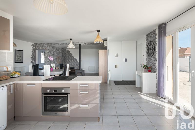 Maison - 96 m² - 5 pièces