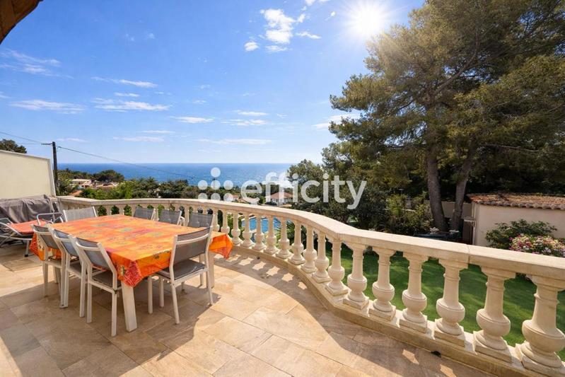 Maison - 255 m² - 6 pièces