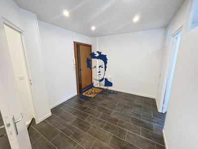 Bureau - 100 m² - 4 pièces