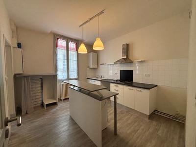 Appartement - 84 m² - 3 pièces