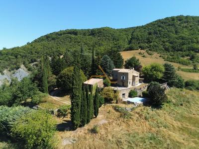 Maison en pierre - 140 m² - 6 pièces