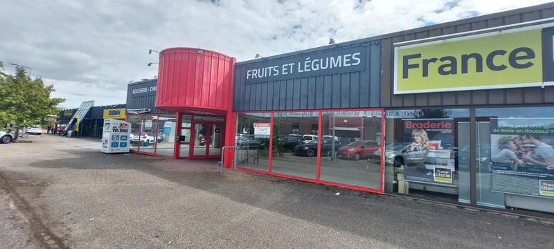 Local commercial - 440 m² - 2 pièces