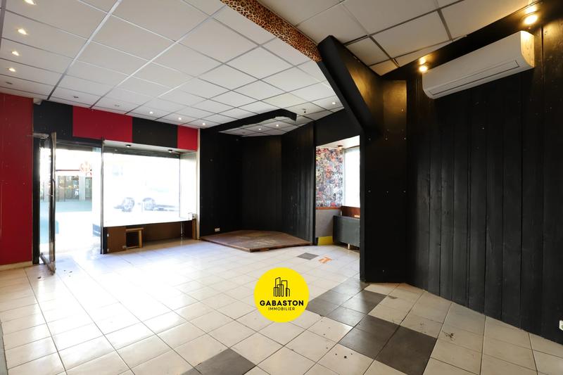 Local commercial - 65 m² - 3 pièces