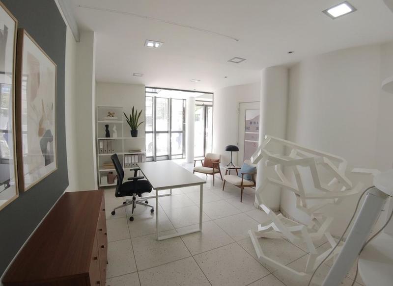 Local commercial - 300 m² - 3 pièces