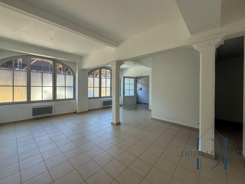 Maison ancienne - 380 m² - 15 pièces