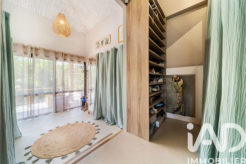 Maison - 255 m² - 8 pièces