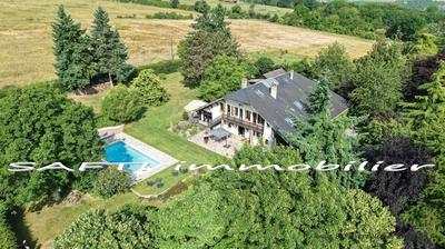 Villa - 335 m² - 10 pièces