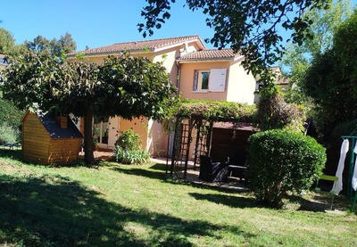 Maison - 94 m² - 5 pièces