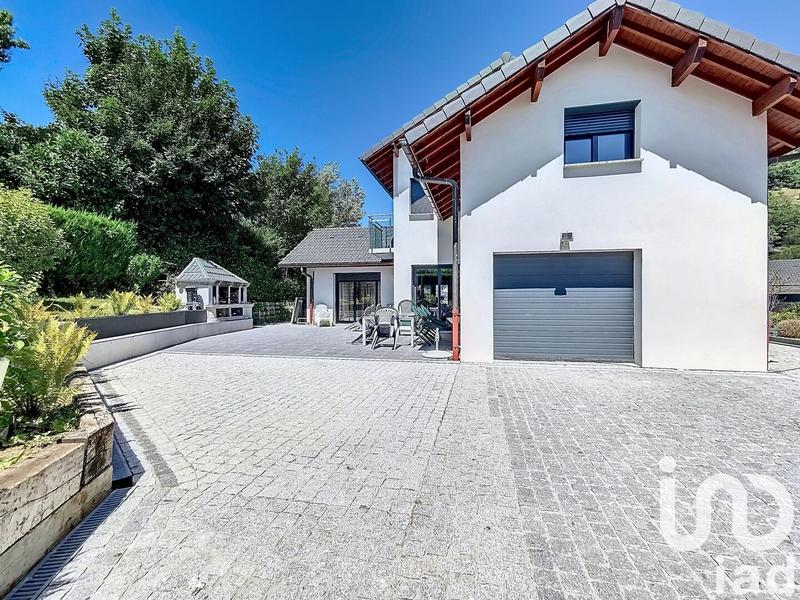 Maison - 135 m² - 5 pièces