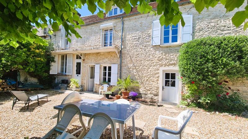 Maison ancienne - 216 m² - 9 pièces