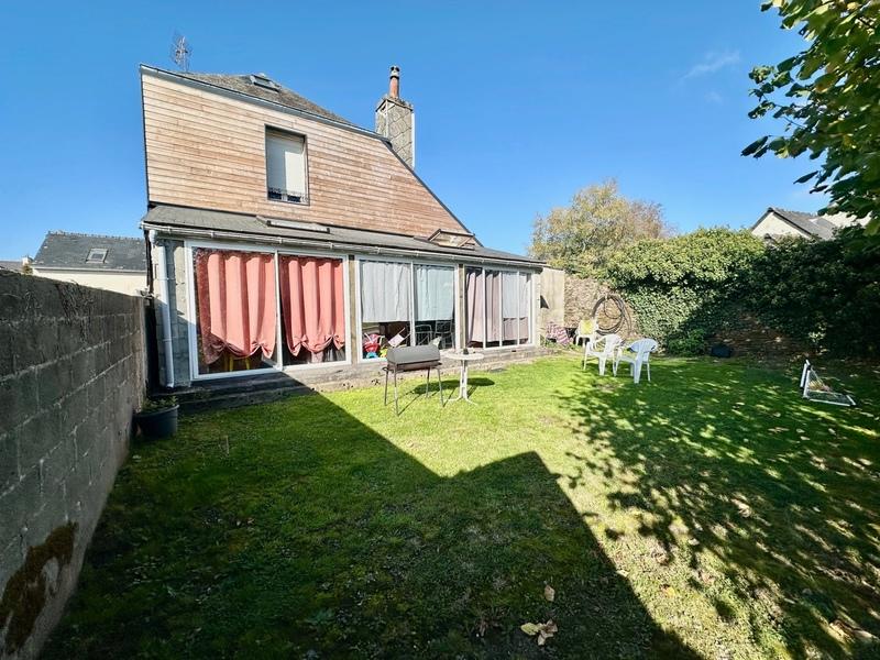 Immeuble - 141 m² - 7 pièces