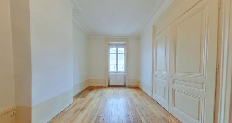 Appartement - 165 m² - 5 pièces