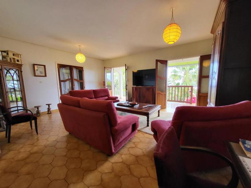 Villa - 292 m² - 9 pièces