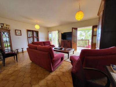 Villa - 292 m² - 9 pièces