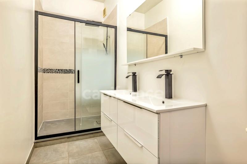 Appartement ancien - 77 m² - 4 pièces