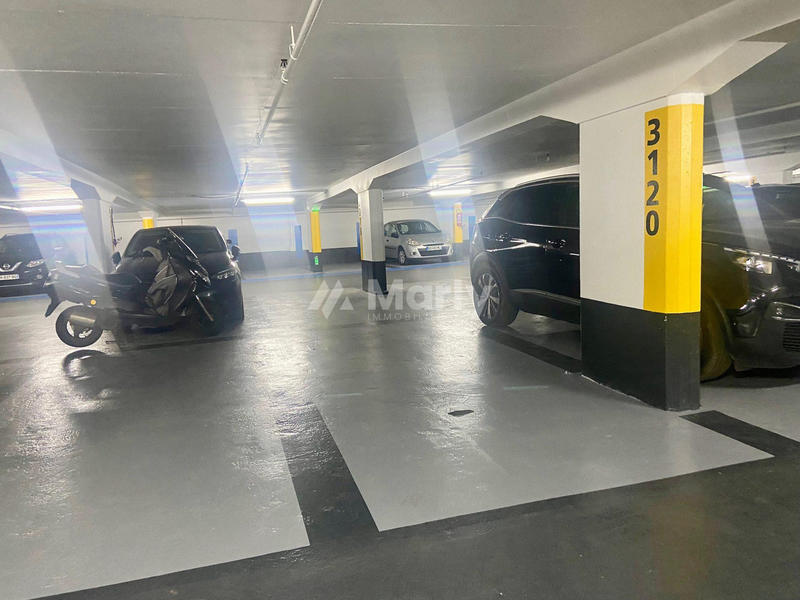 Parking / Garage - 14 m²
