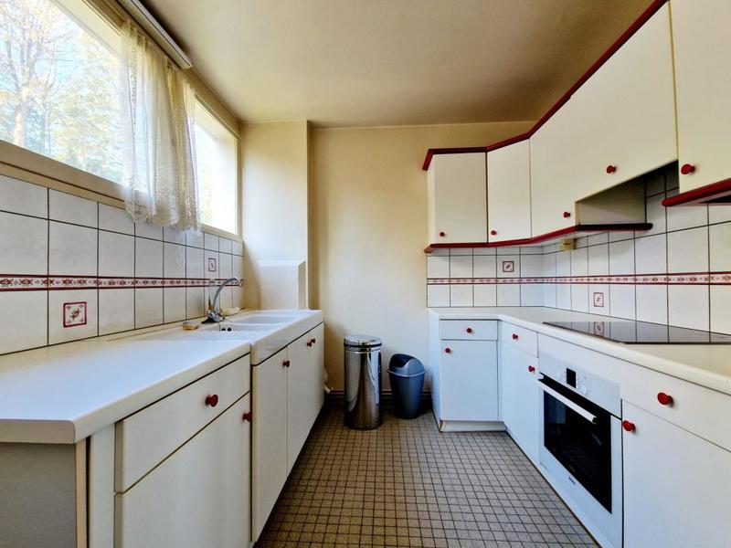 Appartement ancien - 97 m² - 5 pièces