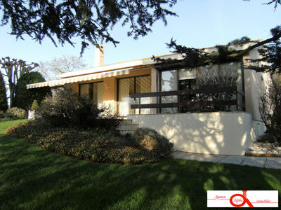 Maison - 180 m² - 6 pièces