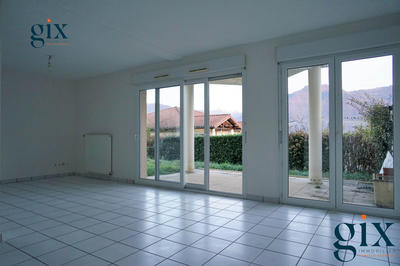 Appartement - 79 m² - 3 pièces