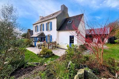 Maison - 96 m² - 5 pièces