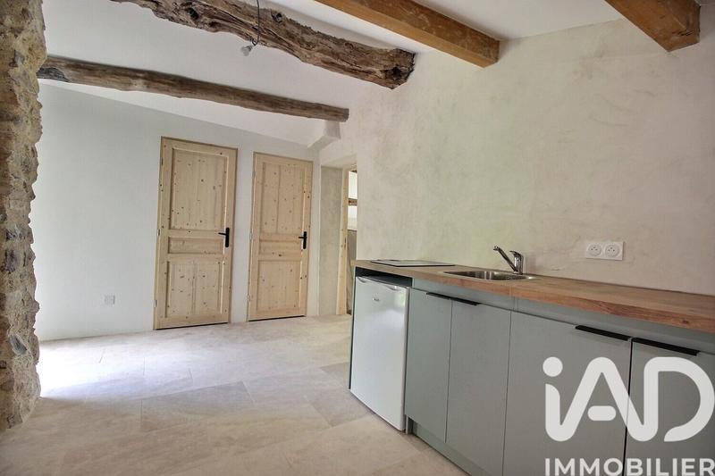 Maison - 220 m² - 8 pièces