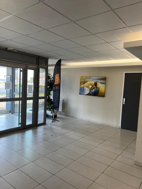 Bureau - 70 m² - 1 pièce