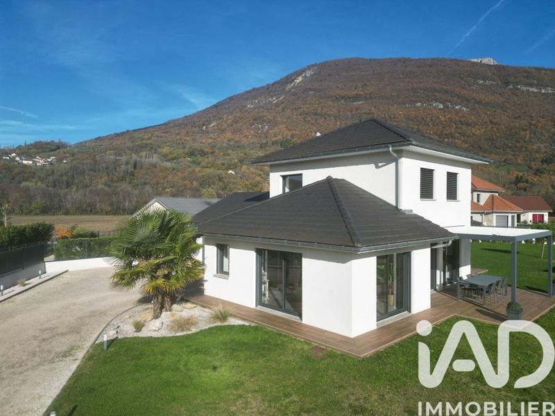 Maison - 136 m² - 7 pièces